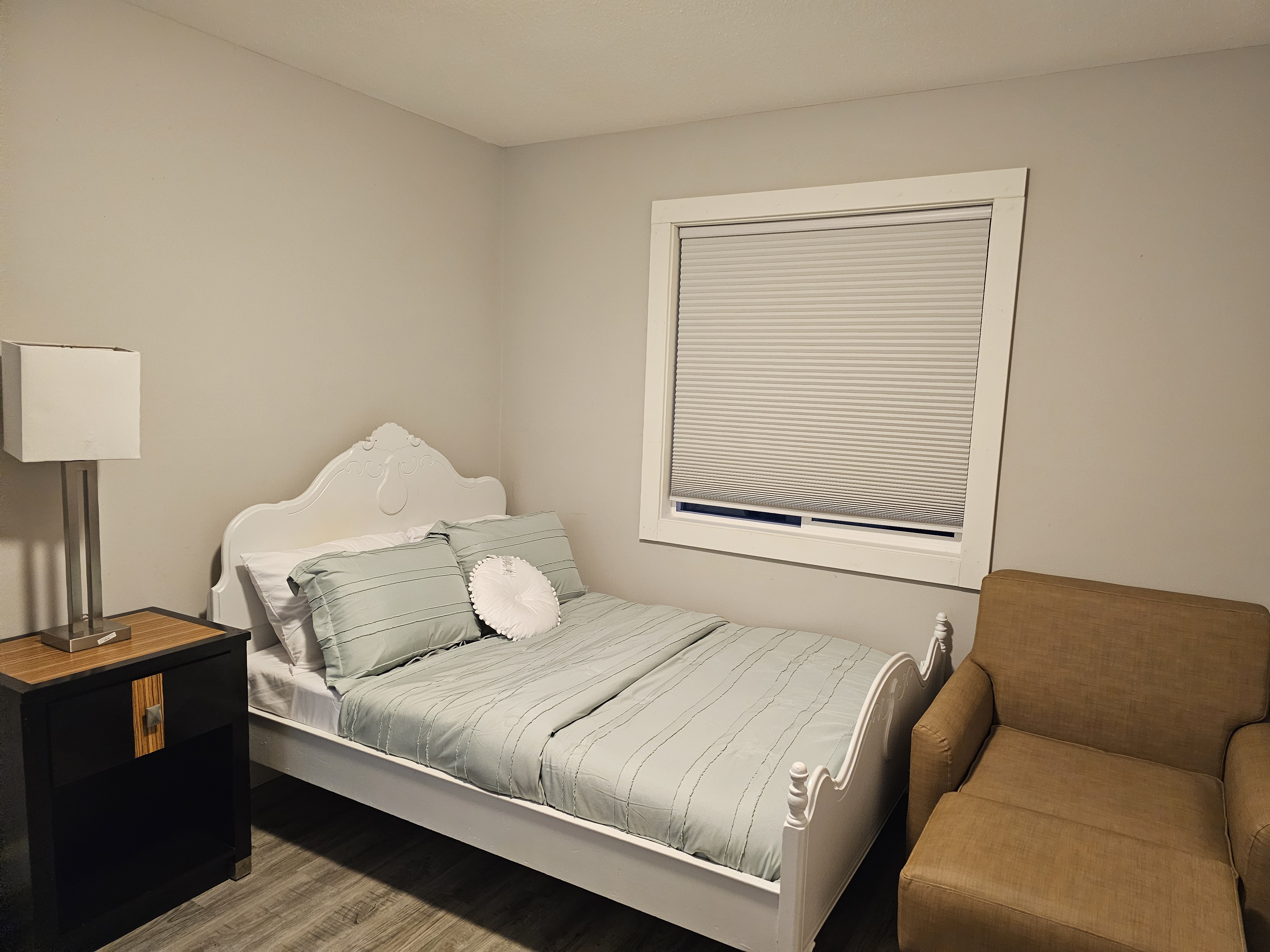 White Bed Room